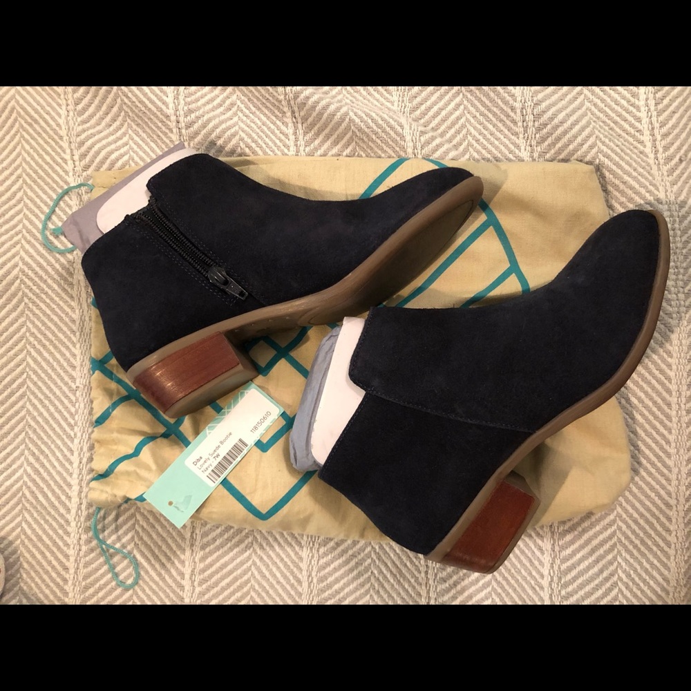 Navy booties